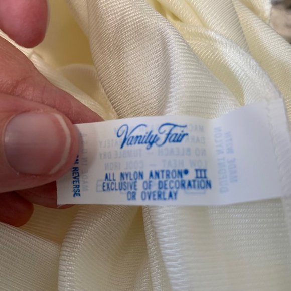 Vanity Fair Ivory Robe Medium - Picture 7 of 7